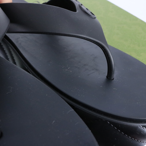 Gucci 41 Y2K Black Logo Shiny Rubber Platform Flip Flops Thongs Sandals E782 - Picture 11 of 16